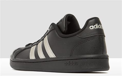 dames sneakers adidas zwart|adidas women's athletic sneakers.